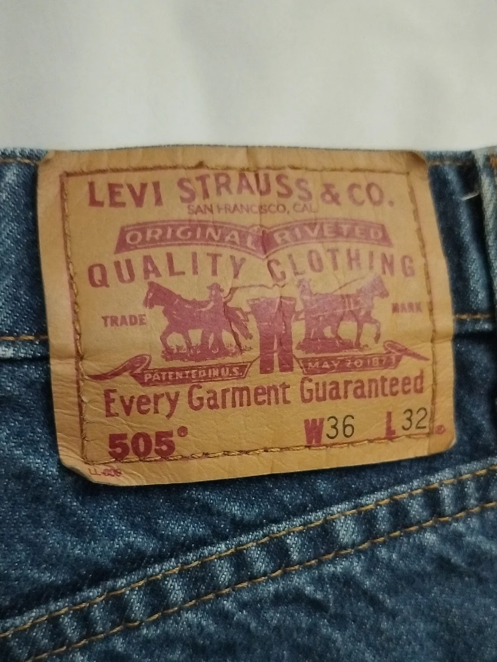 Levi’s 505 Regular Straight Fit Denim Jeans Red Tab Men’s 34x32 Fit (VTG 36x32) - Picture 11 of 17
